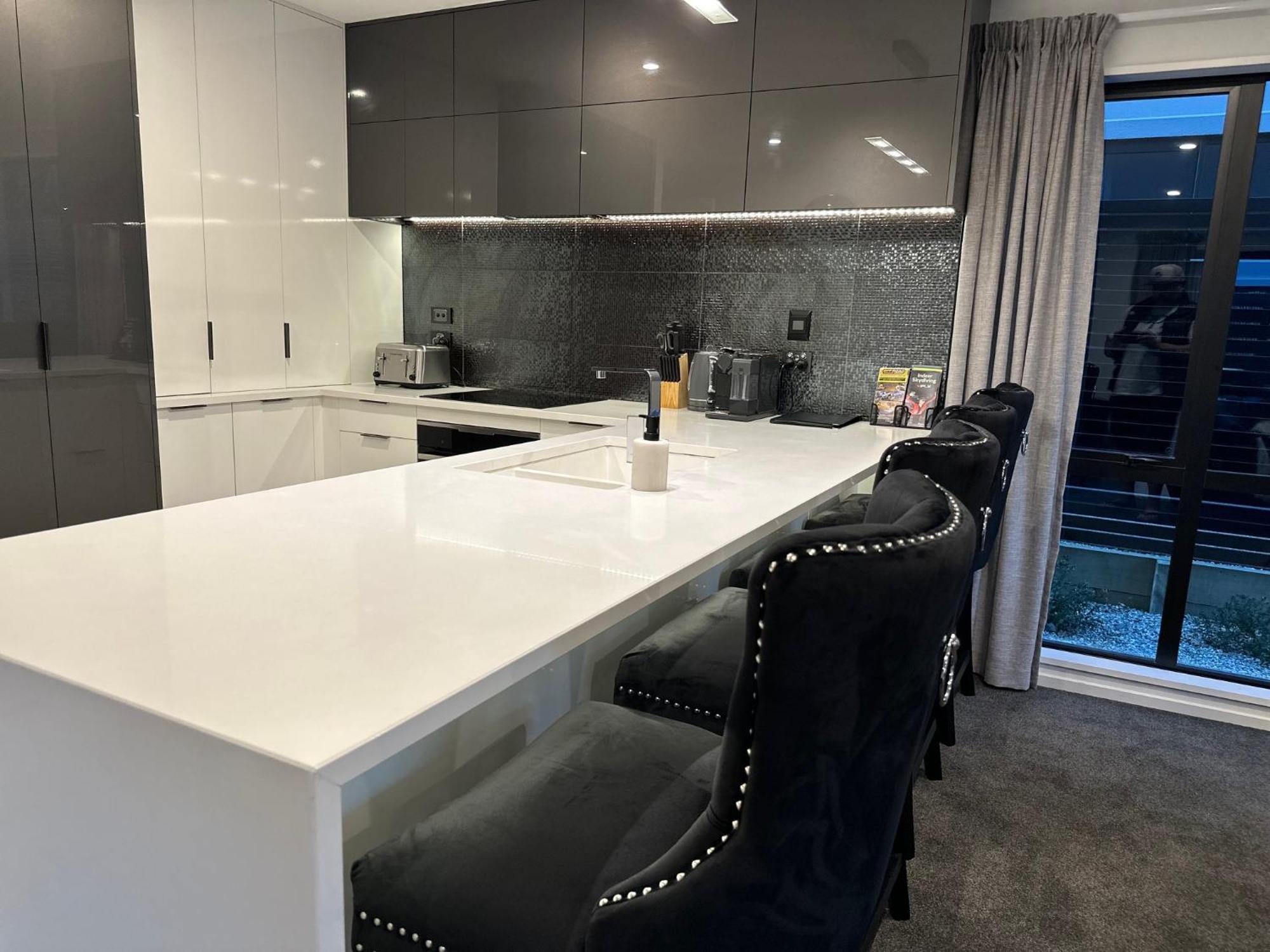 Lusso - Unwind In Luxury And Relax In The Hot Tub Holiday home *