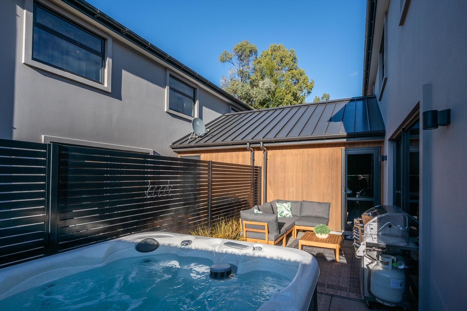 Lusso - Unwind In Luxury And Relax In The Hot Tub * Queenstown