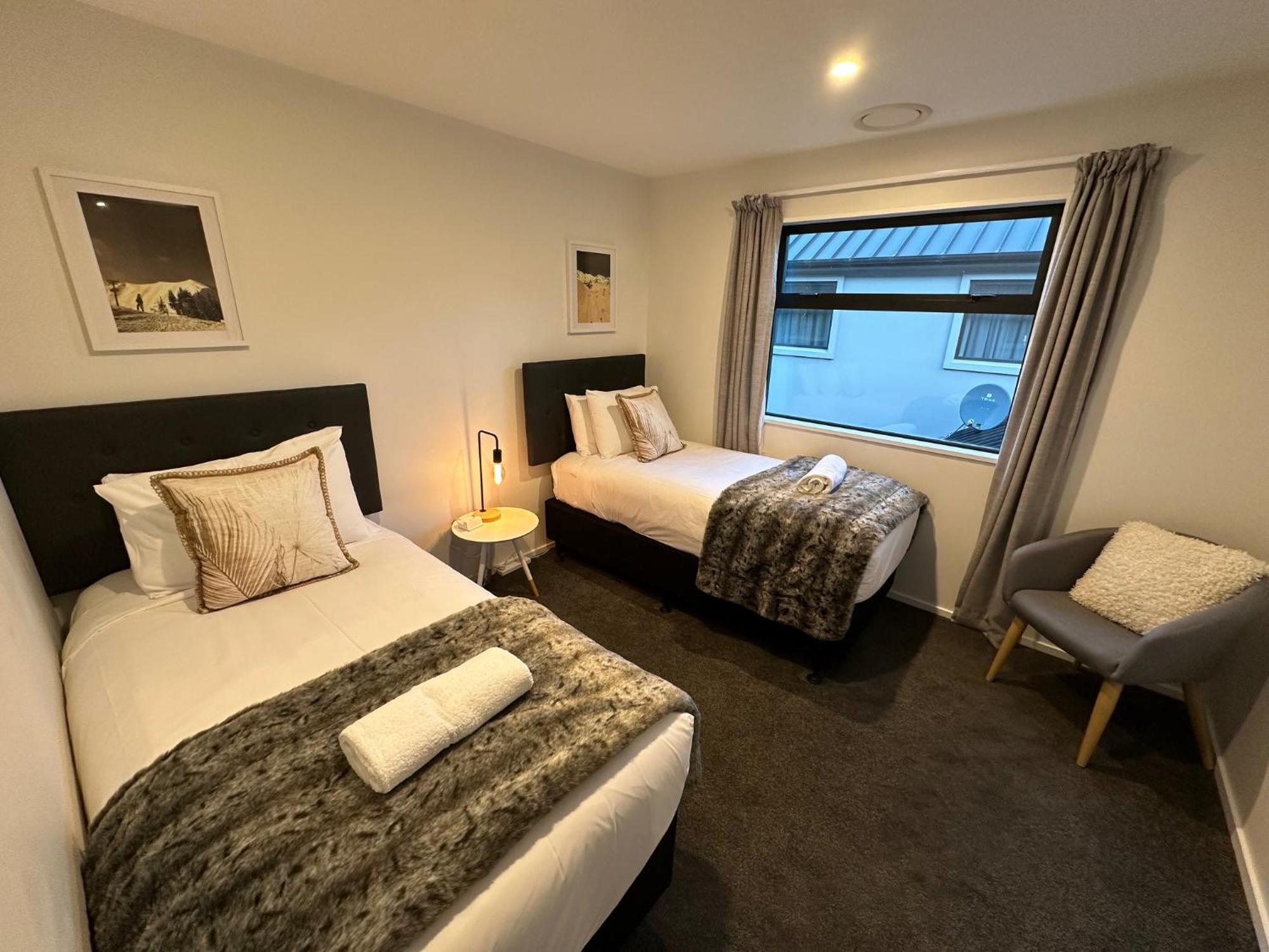 Lusso - Unwind In Luxury And Relax In The Hot Tub Holiday home Queenstown